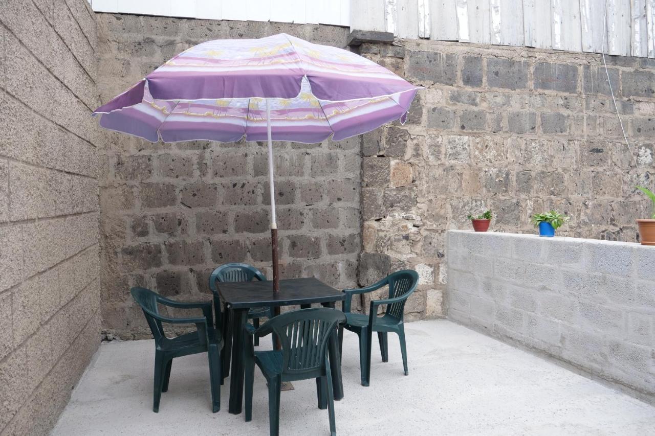 Guest House Kumayri Гюмри Екстериор снимка
